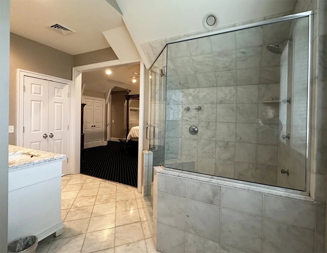 Principal Suite marble bathroom